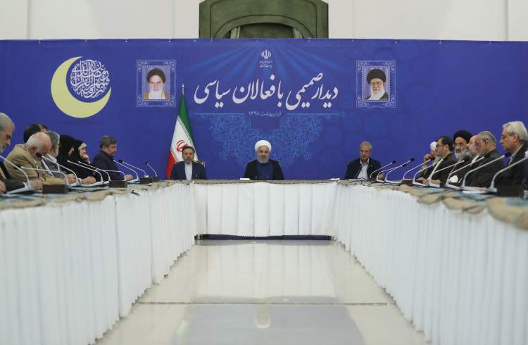 روحانی: فشارهای سیاسی و اقتصادی دشمنان، یک جنگ تمام عیار و بی سابقه در تاریخ انقلاب اسلامی است