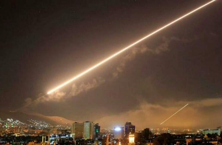 اسرائیل قنیطره و اطراف دمشق را مورد تهاجم موشکی قرار داد
