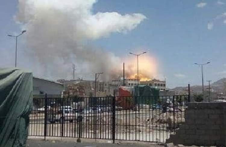 جنگنده های سعودی بامداد یکشنبه، صنعا را بمباران کردند