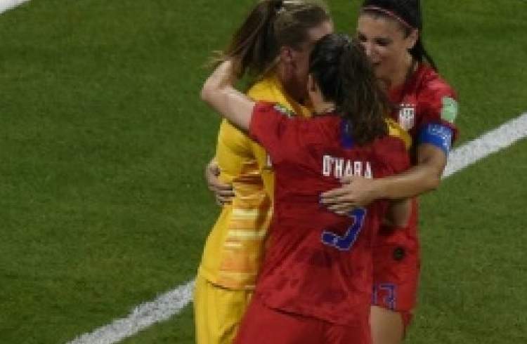 تیم فوتبال زنان آمریکا به فینال جام جهانی صعود کرد