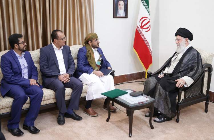 Stand strong in the face of Saudi & UAE plots to divide Yemen: Ayatollah Khamenei