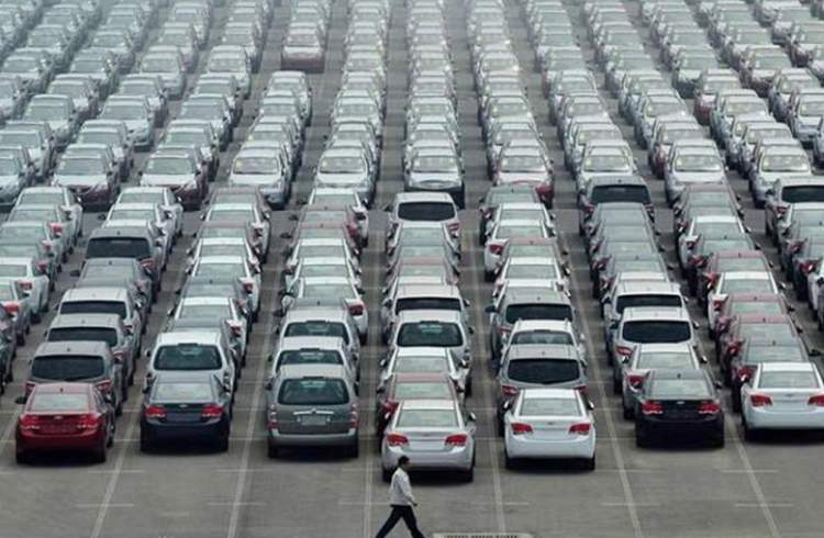 بازداشت مدیران متخلف خودروسازی و نخریدن خودرو، قیمتها را کاهش داد