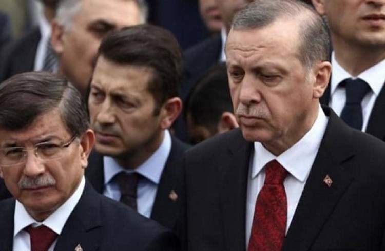 داوود اوغلو راه خود را از اردوغان و حزبش جدا کرد