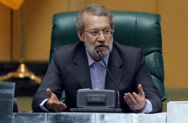 لاریجانی: رئیس صداوسیما به تخریب نهاد قانونگذاری در برنامه های رادیو و تلویزیون ورود کند