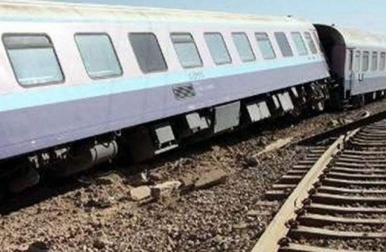باز شدن پابندهای ریل توسط افراد ناشناس، واگن‌های قطار زاهدان را دچار حادثه کرد