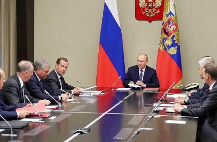 نشست اعضای شورای امنیت ملی روسیه با حضور پوتین در خصوص سوریه