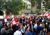 معترضان لبنانی ساختمان نخست وزیری را به محاصره در آورده اند