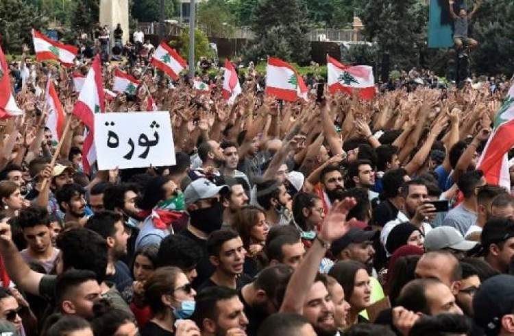 فراگیر شدن اعتراضات معیشتی در لبنان با مطالبه «تغییر ارکان حکومت»