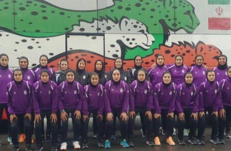 گلباران دروازۀ حریف توسط دختران فوتبالیست ایرانی