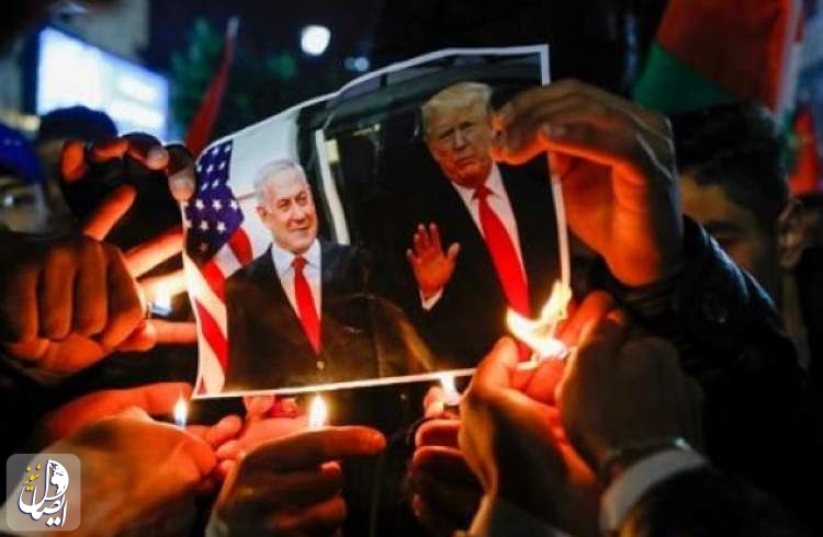 معترضان فلسطینی تصاویر ترامپ و پرچم آمریکا را به آتش کشیدند