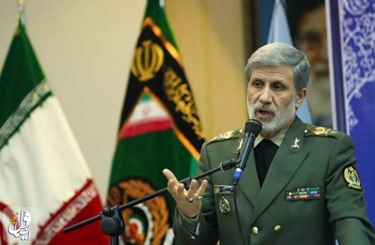 وزیر دفاع: با قدرت و مقاومت حق ملت ایران را باید از دشمن گرفت