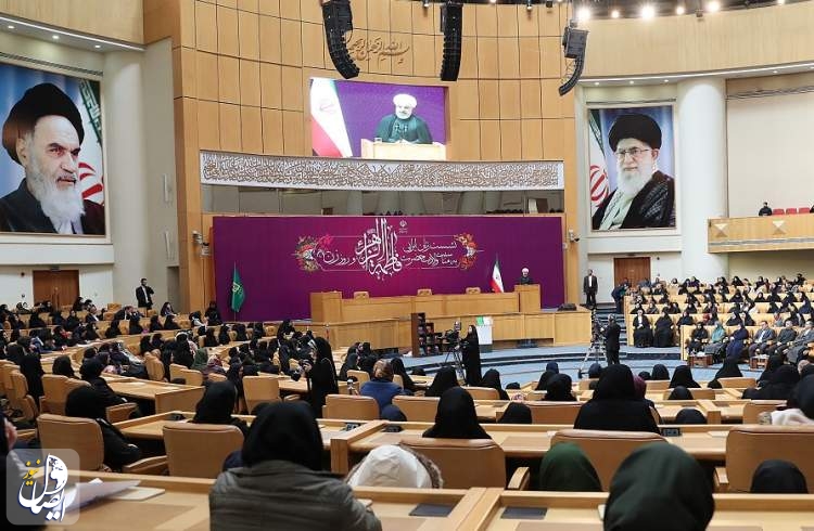 روحانی: زنان می‌توانند سرنوشت یک انتخابات را عوض کنند