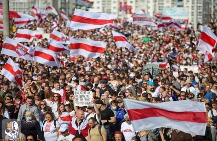 تظاهرات ده‌ها هزار نفری در بلاروس علیه لوکاشنکو