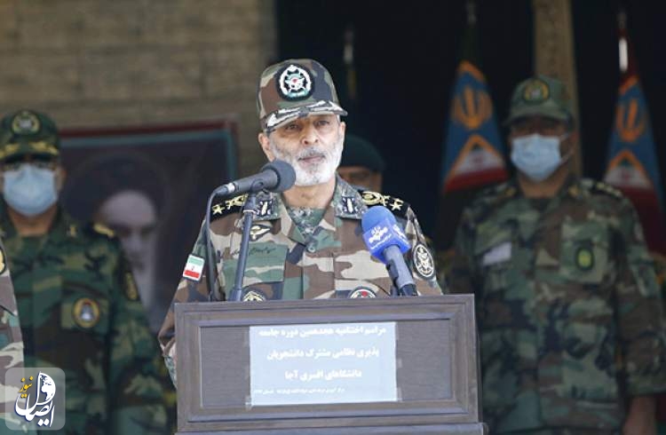 سرلشکر موسوی: انتخاب ارتش به عنوان پرچمدار فداکاری در کشور بسیار افتخار آمیز است
