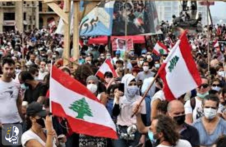 تظاهرات هزاران لبنانی در بیروت در سالروز اعتراضات ۱۷ اکتبر