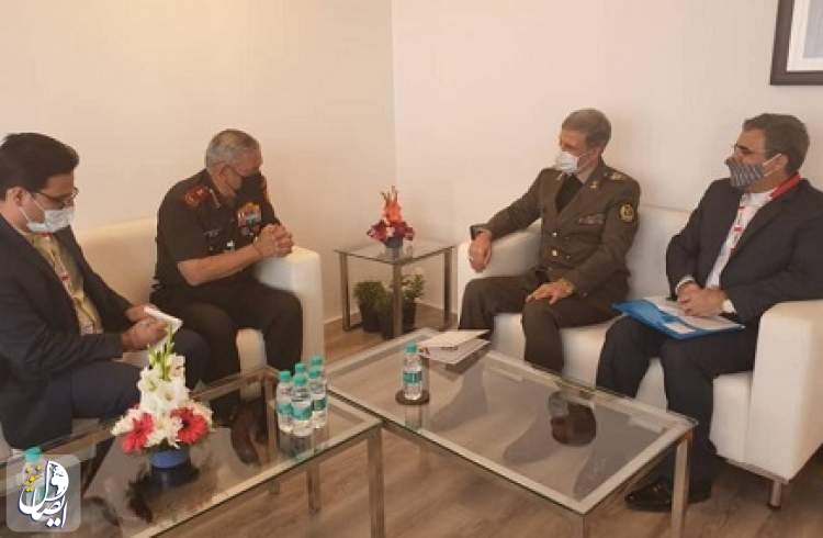 دیدار وزیر دفاع ایران با رئیس ستاد کل نیروهای مسلح هند