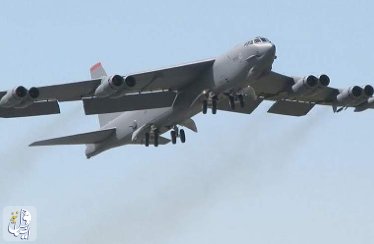 پرواز بمب افکن‌های استراتژیک آمریکا بر فراز خلیج فارس