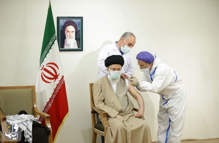 Ayatollah Khamenei received the first dose of the Iranian Covid vaccine