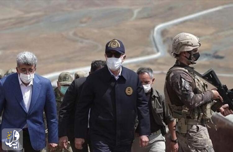 بازدید وزیر دفاع ترکیه از منطقه مرزی این کشور با ایران