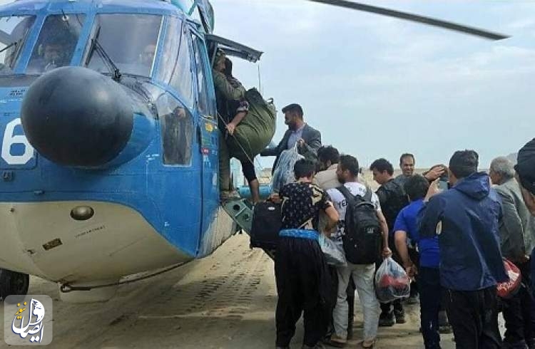 عملیات نجات مردم محاصره شده در سیل توسط نیروی دریایی ارتش