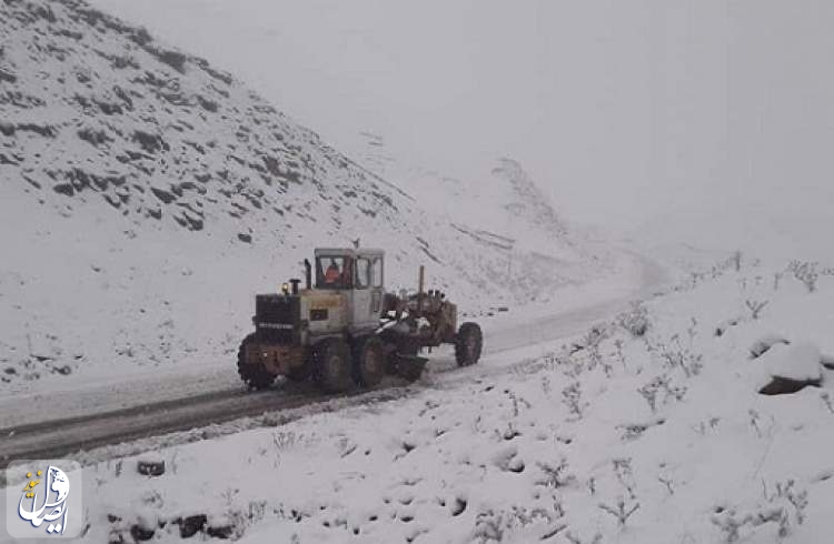 برف و کولاک، راه روستاهای مناطق غربی اصفهان را بست