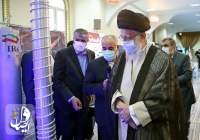 بازدید آیت الله خامنه‌ای از نمایشگاه دستاوردهای صنعت هسته‌ای کشور