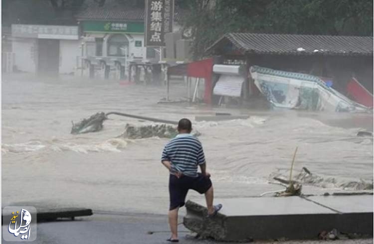 بارش سیل‌آسا در پکن حداقل ۲۰ قربانی گرفت
