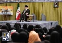آیت‌ الله خامنه‌ای: منسوب کردن دشمنی آمریکا با ملت ایران به حادثه تسخیر سفارت یک دروغ بزرگ است