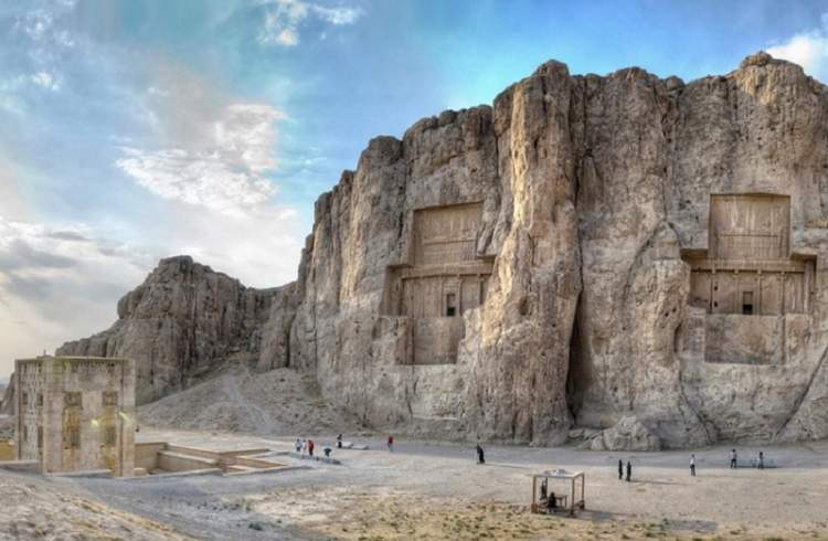 New inscription found in ancient Naqsh-e Rustam site