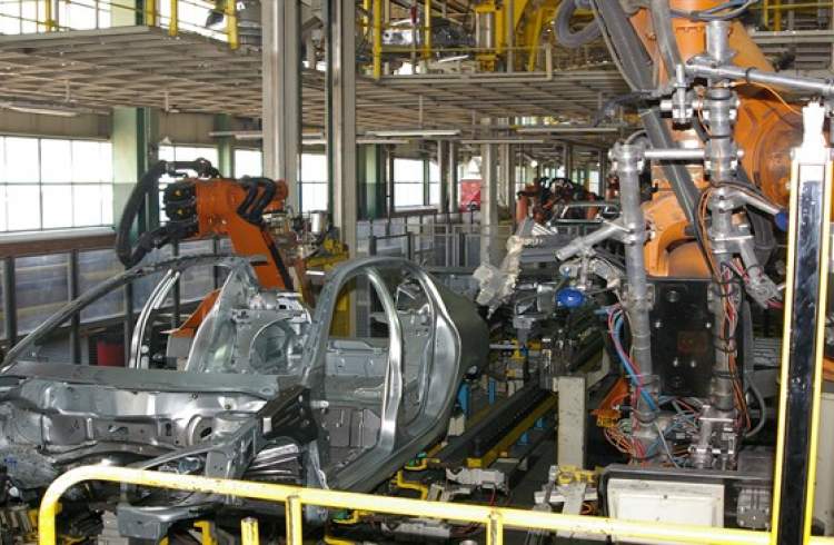 Minister: Iran’s auto production grows 70% despite sanctions