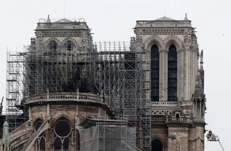Fire guts Notre-Dame Cathedral in Paris;Macron pledges to rebuild  