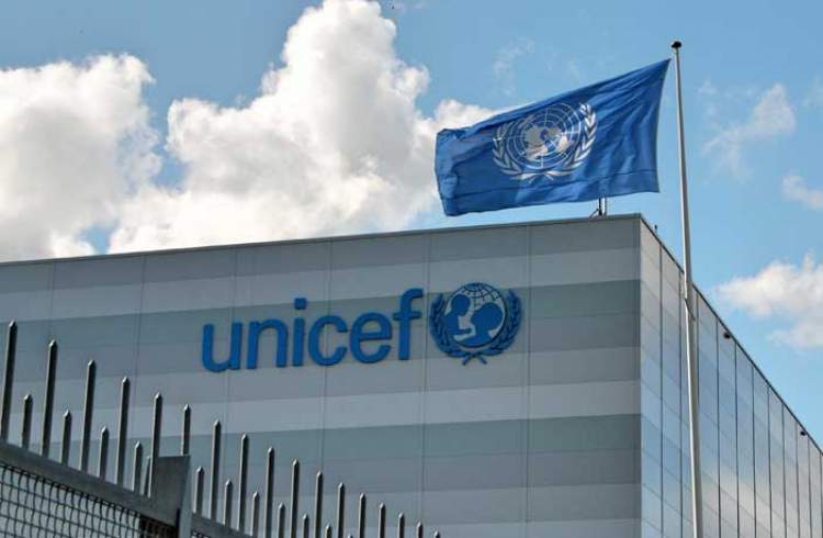 Iran receives 1st UNICEF humanitarian aid