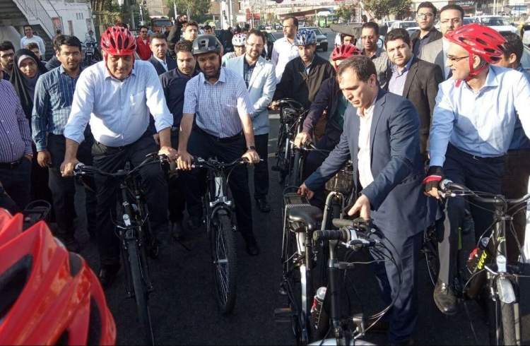 ۱۰ ایستگاه دوچرخه در پایتخت با حضور حناچی و آذری‌جهرمی افتتاح شد