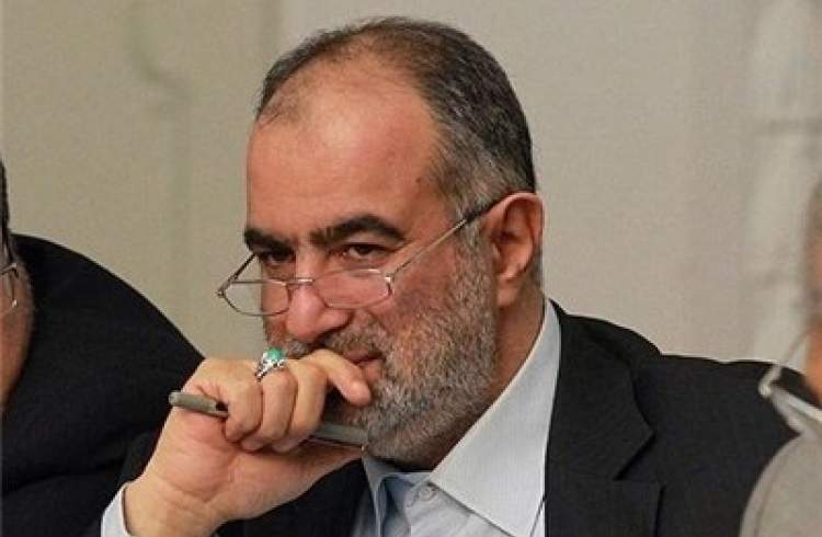 آشنا: ظریف فرمانده میدان در سیاست خارجی ایران است