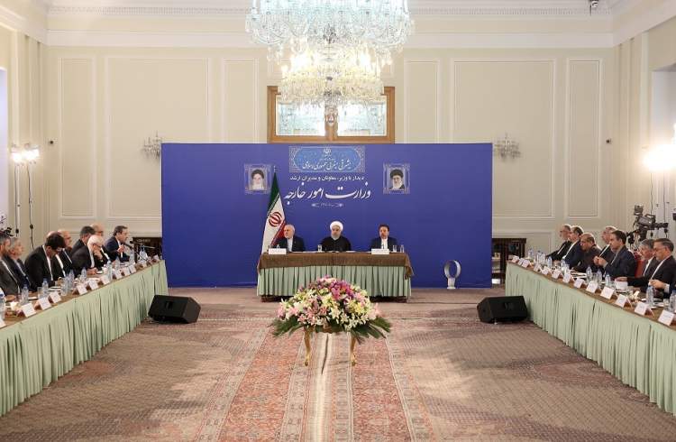 دکتر روحانی: تعامل گسترده با جهان توصیه رهبری و تصمیم نظام است