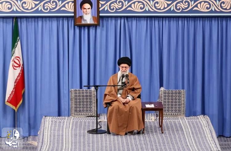 رهبر انقلاب: هرکس منافع ملت ایران را تهدید کند بدون ملاحظه به او ضربه خواهیم زد