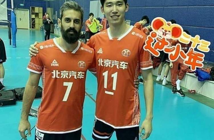 چینی‌ها به پای ستاره والیبال ایران و جهان طلا ریختند