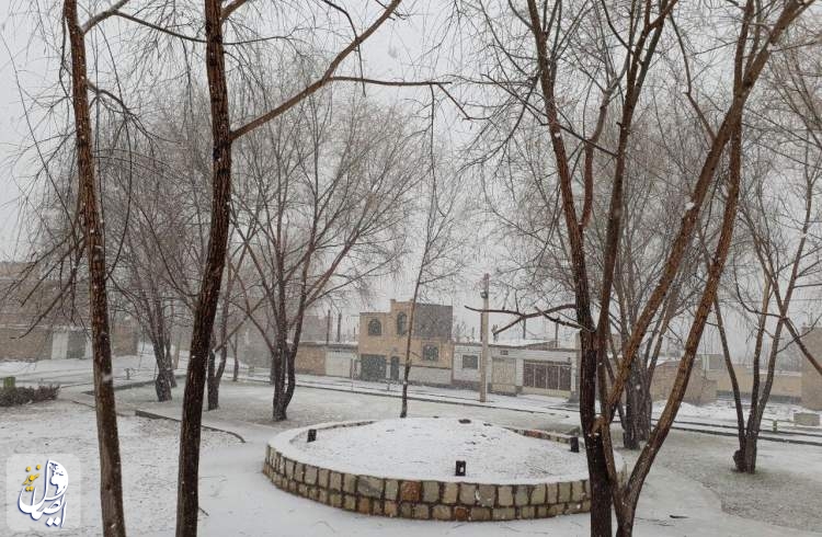 بارش‌ رحمت الهی در آسمان استان اصفهان آغاز شد