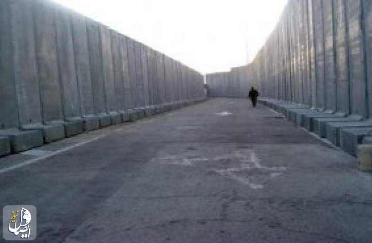عبور هزاران فلسطینی از دیوار نژادپرستی رژیم صهیونیستی