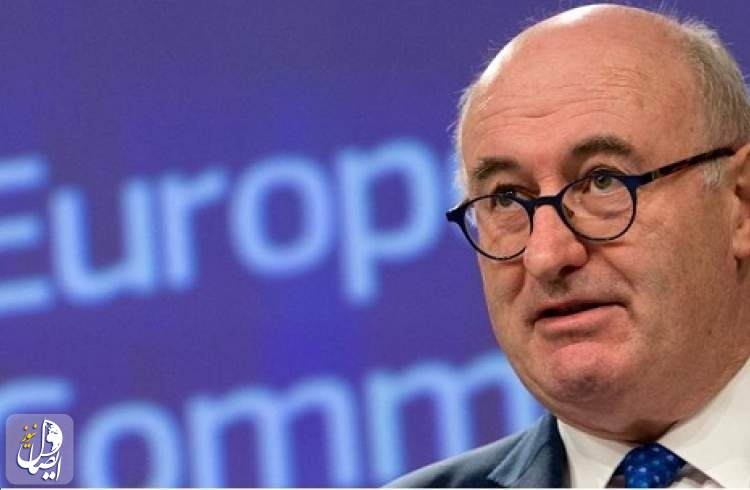 کمیسر تجارت اتحادیه اروپا به دلیل رعایت نکردن مقررات بهداشتی استعفا داد