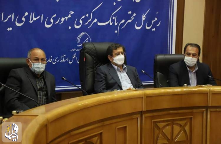 همّتی: بانک مرکزی از کاهش نرخ ارز استقبال می‌کند