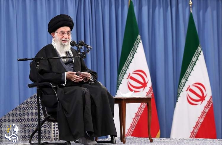 آیت الله خامنه ای: اگر می‌خواهند ایران به تعهدات برجامی خود برگردد باید آمریکا تحریم‌ها را در عمل لغو کند