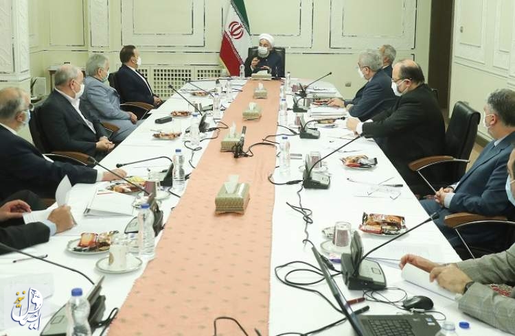 روحانی: از روز شنبه در همه شهرهایی که در وضعیت قرمز قرار می‌گیرند، 10 روز محدودیت اعمال می‌شود