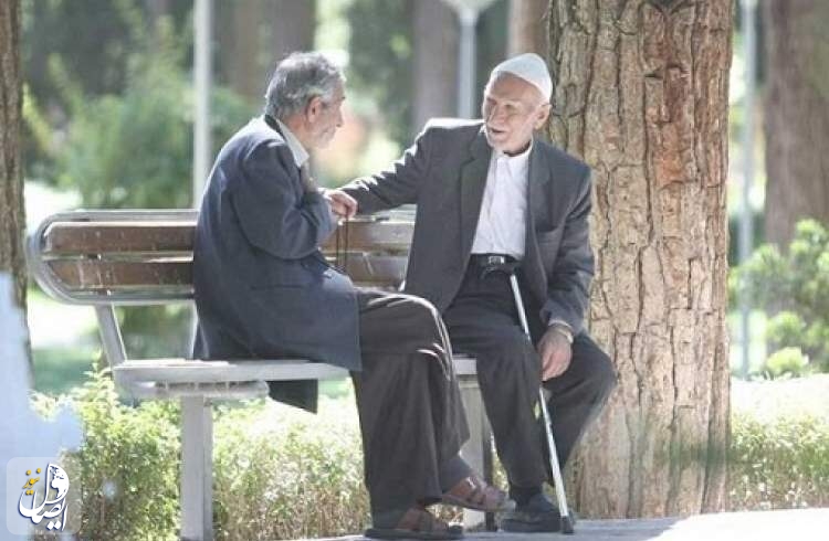 مدیر ثبت احوال اصفهان: جامعه چالش جمعیتی و سالمندی را جدی بگیرد