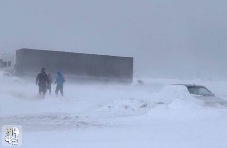 برف راه ارتباطی ۱۵۰ روستا در کوهرنگ را مسدود کرد