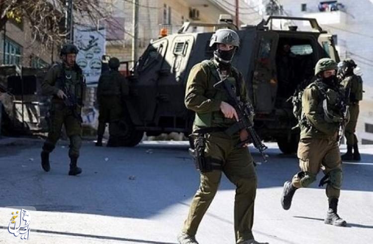 بازداشت ۱۲ فلسطینی به دست نظامیان صهیونیست در کرانه باختری