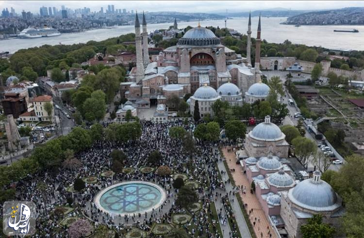 اقامه نماز عید فطر در مسجد ایاصوفیه استانبول