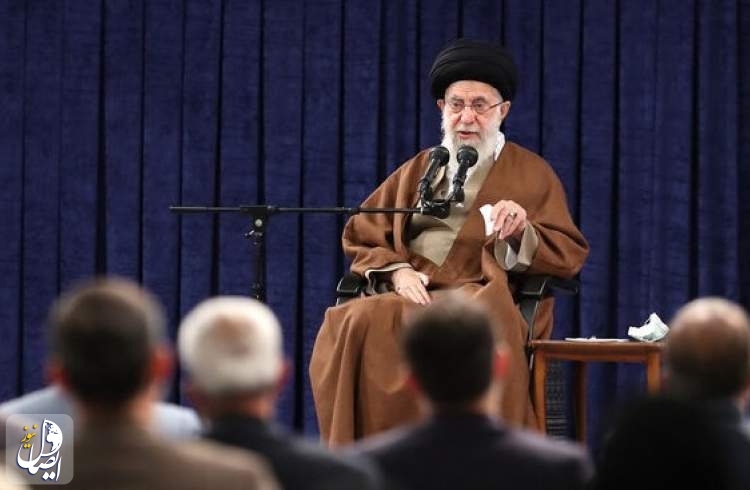 آیت الله خامنه ای: تنظیم عادلانه رابطه کار و سرمایه و یا رابطه کارگر و کارآفرین، نیازمند فکر و تدبیر است