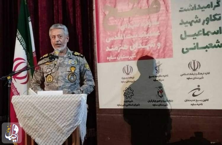 دریادار سیاری: کوچک‌ترین تهدید علیه ایران را در بالاترین حد پاسخ می‌دهیم