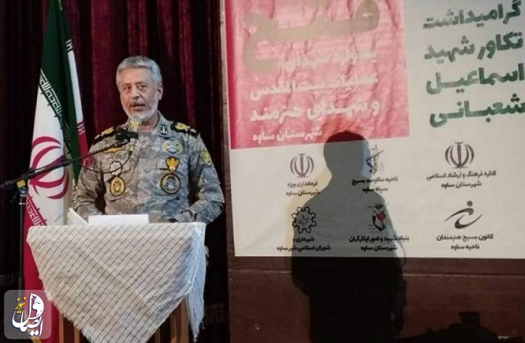 دریادار سیاری: کوچک‌ترین تهدید علیه ایران را در بالاترین حد پاسخ می‌دهیم